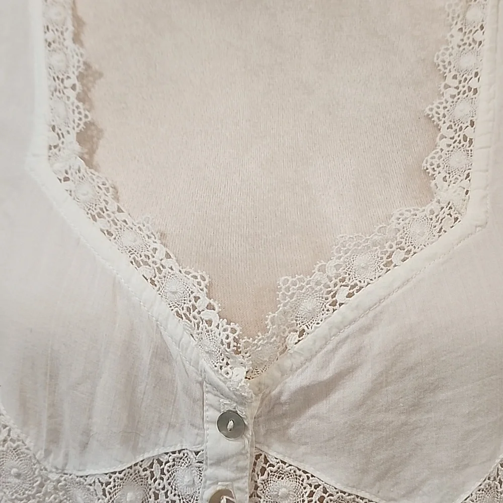 Queen Anne's Lace By Eileen West Elegant White Lace-Trimmed Nightgown - Picture 6 of 15
